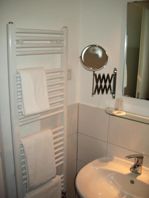 Kretschmanns Hotel Sehnde Esterno foto